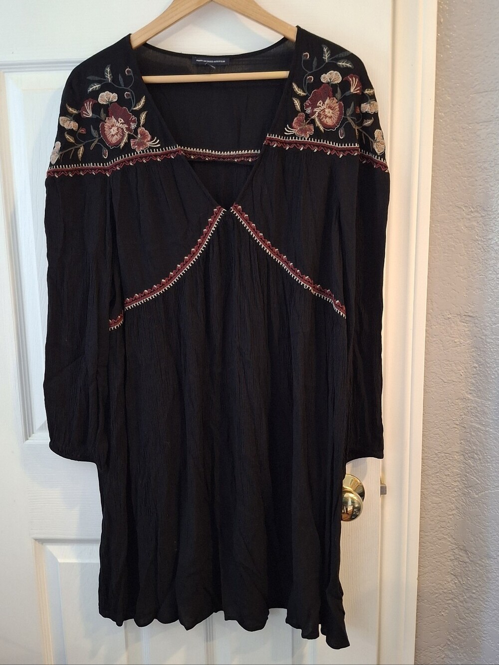 American Eagle Outfitters Black Floral Embroidered Shift Dress Womens Sz 2XL